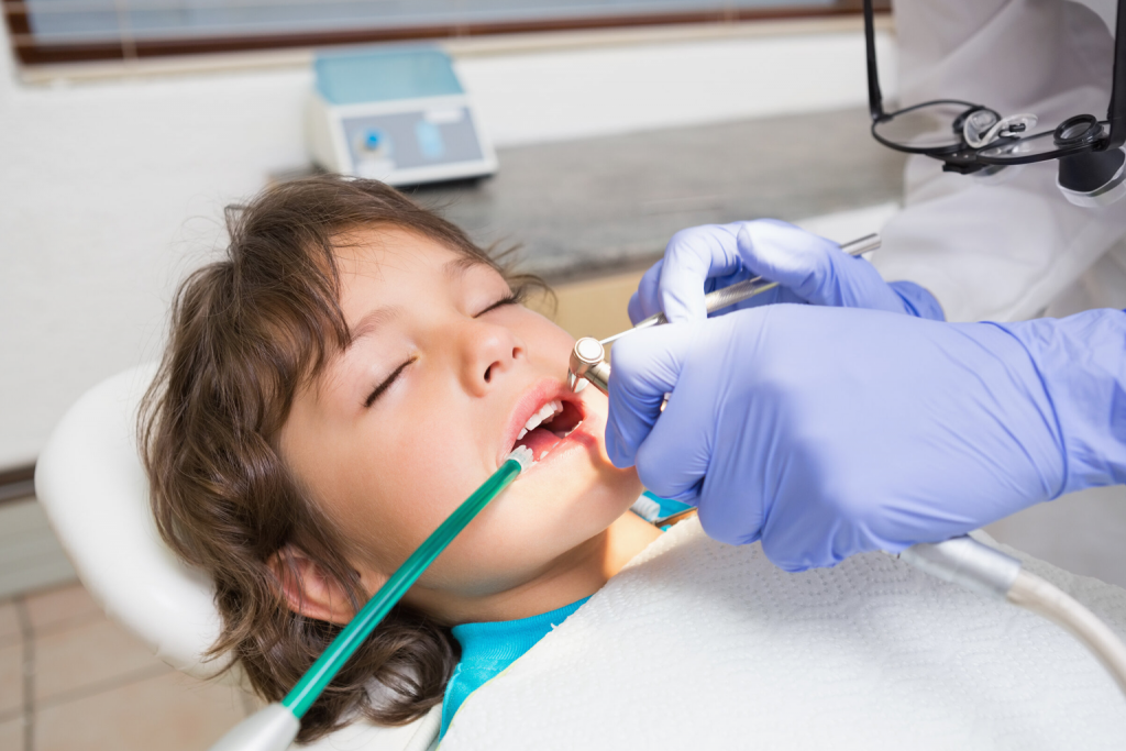 Стоматологический наркоз. Седация в стоматологии для детей. Севоран для детей в стоматологии. Наркоз в стоматологии для детей.